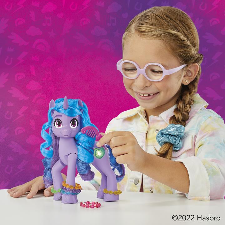 Actual product image My Little Pony Discover your pony sparkle Sparkle Fun Izzy Moonbow, 20 cm high pony for children, with