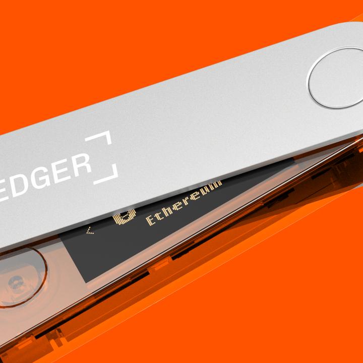Image du produit Ledger Nano X - Orange (Lithécoïne, Se dépêcher, Bitcoin, Dogecoin, Ethereum Classic)