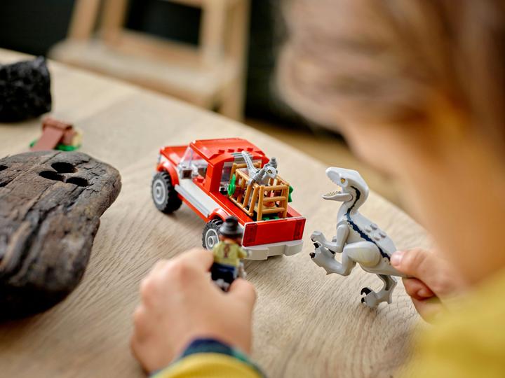 Actual product image LEGO Blue & Beta in the Velociraptor Trap (76946, LEGO Jurassic World)