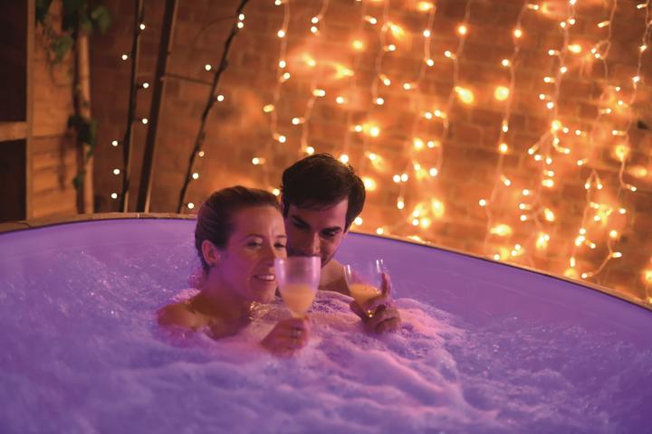 Produktbild Bestway Lay-Z-Spa Paris (4 Pers.)