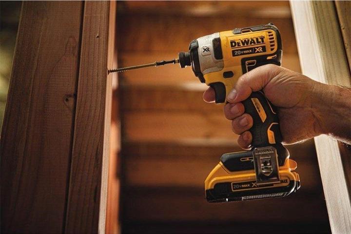 Actual product image DeWalt DCF887P2-QW (Rechargeable battery operated)
