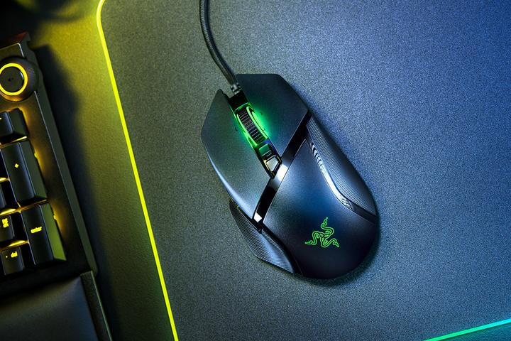 Actual product image Razer Basilisk V2 (Cable)