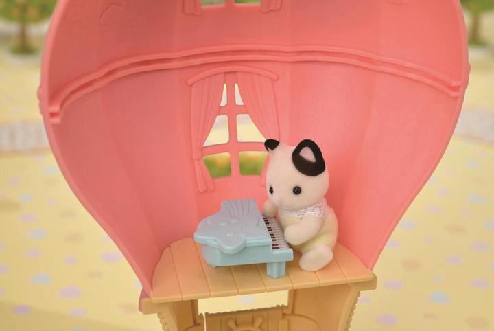 Produktbild Sylvanian Families Ballon Spielhaus mit Figur