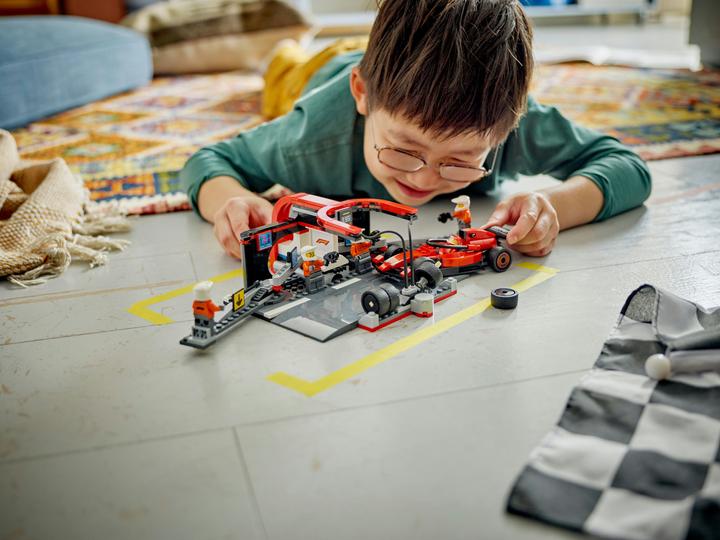 Produktbild LEGO F1 Boxenstopp mit Boxencrew und Ferrari Flitzer (60443, LEGO City)