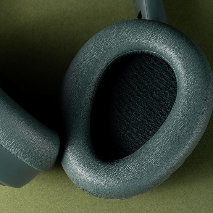 Produktbild JLab Audio JBuds Lux (ANC, 70 h, Kabellos, Kabelgebunden)
