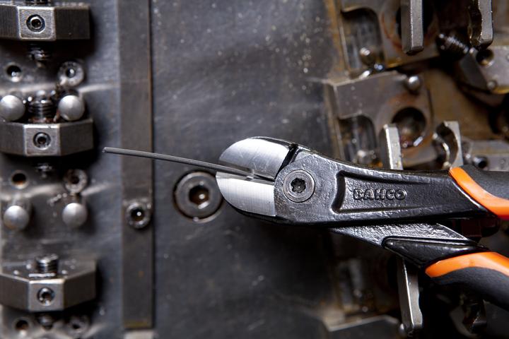 Actual product image Bahco ERGO high-performance diagonal cutters with self-opening two-component handle, phosphatised, 160 m (160 mm)