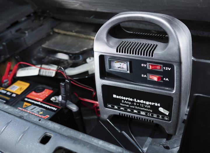Produktbild HP Autozubehör Kfz Ladegerät Batterie (12V, 6V, 8 A)