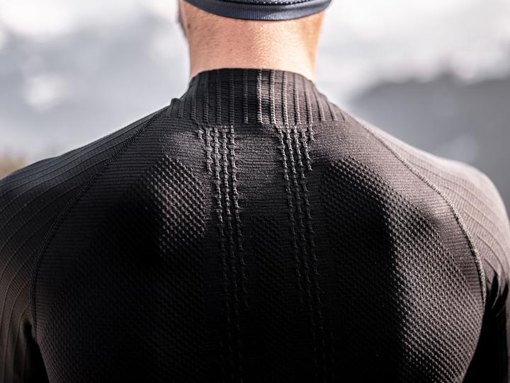 Actual product image Compressport 3D Thermo Men Longsleeve (S, M)