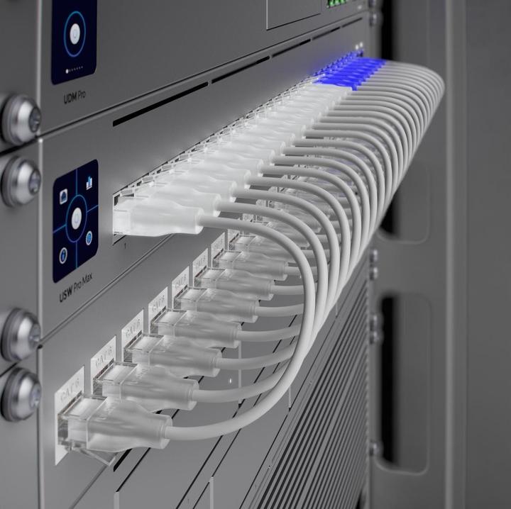 Produktbild Ubiquiti USW-PRO-MAX-24 (24 Ports)