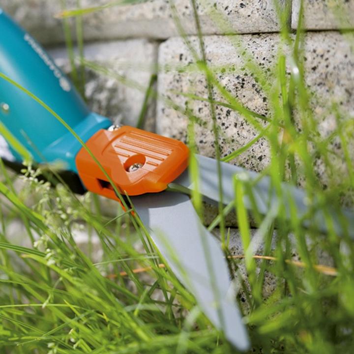 Actual product image Gardena Comfort grass shears long handle