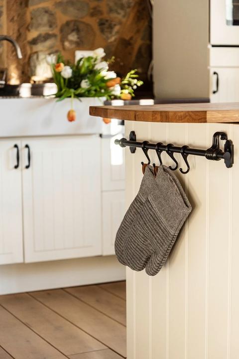 Actual product image Wenko Kitchen Glove Ada Stripes Grey, 2 pieces (Cotton, Silicone, Polyester, Viscose)