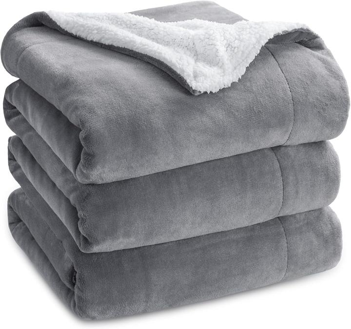 Actual product image Bedsure Blanket (230 x 270 cm)