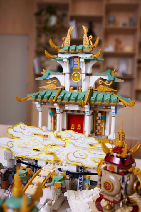 Actual product image LEGO Monkie Kid The Sky Realms (80039, LEGO Monkie Kid)