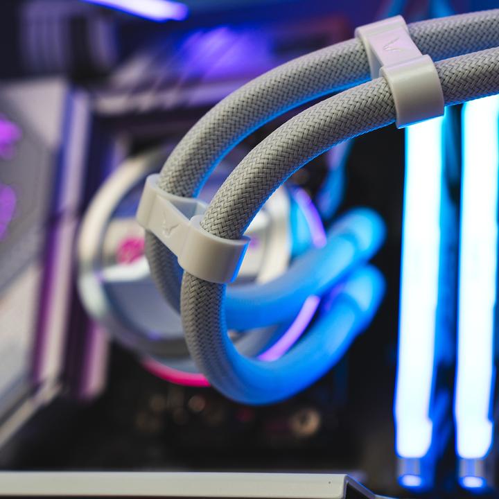 Produktbild Valkyrie Chłodzenie wodne Dragonfang 240 ARGB Białe