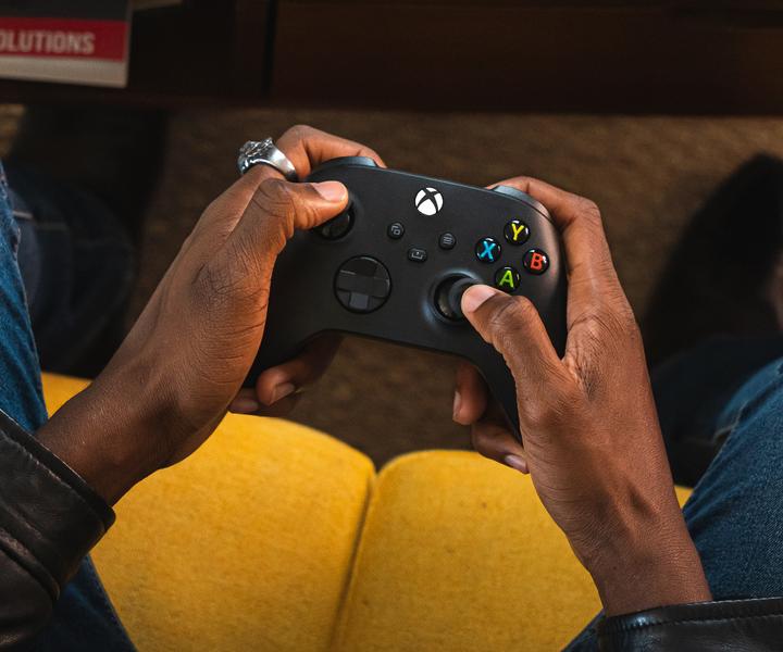 Actual product image Microsoft Xbox Wireless Controller - Carbon Black (Xbox Series X, Xbox One X, PC, Xbox One S, Xbox Series S)