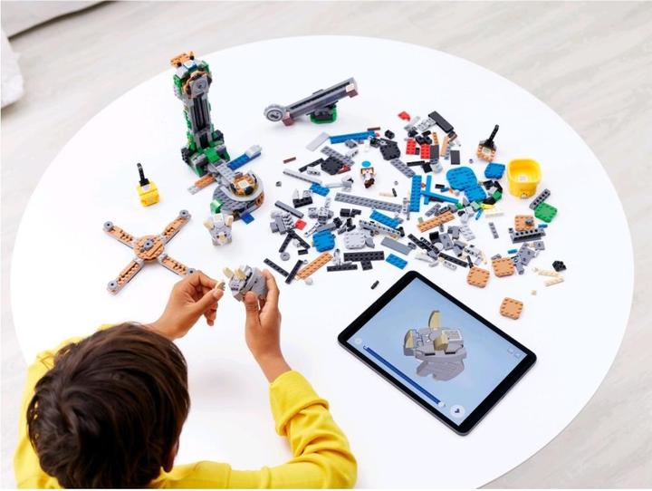 Actual product image LEGO Super Mario 71390 Expansion Set: Feud with Reznors (71390, LEGO Super Mario)