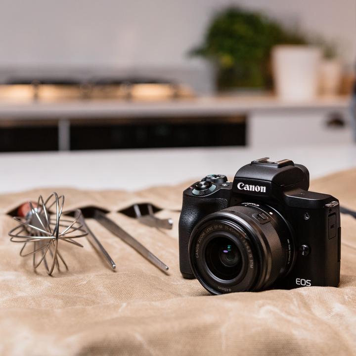 Produktbild Canon EOS M50 Mark II (15 - 45 mm, 24 Mpx, APS-C / DX)