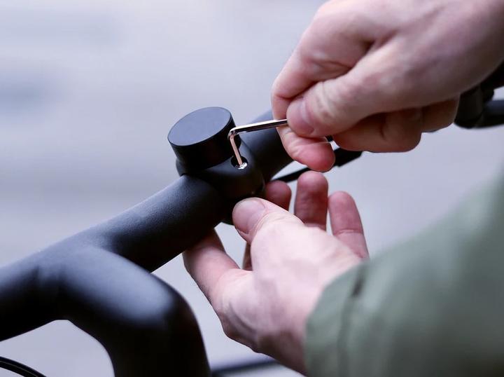 Actual product image Shapeheart Bicycle mobile phone holder PRO with removable magnetic sleeve