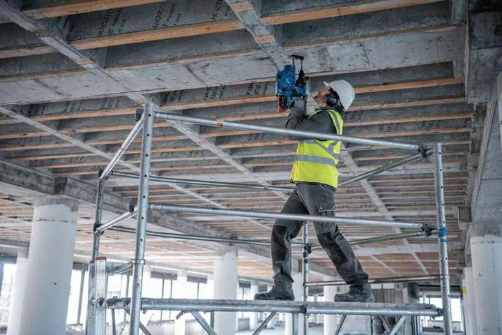 Produktbild Bosch Professional GBH 18V-28 C (Akkubetrieb)