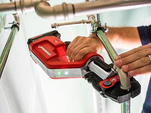 Produktbild Rothenberger ROMAX Compact TT 18V Akku Pressmaschine + 1x Akku 2,0Ah + Ladegerät + Pressbackenset + (390 mm)