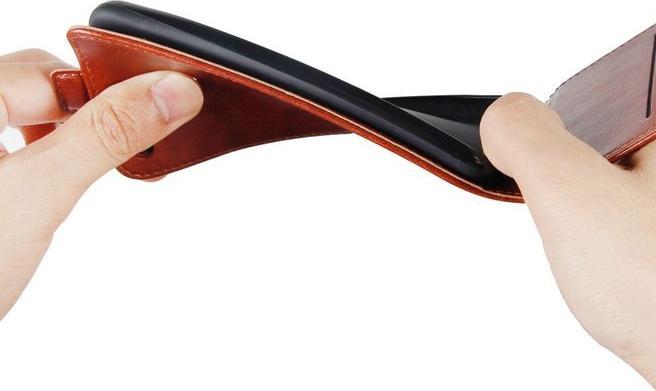 Produktbild MU Classic Leder Flip Cover mit Visitenkartenfach (LG Q6+, LG Q6)