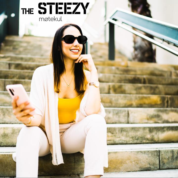 Actual product image Motekul Steezy
