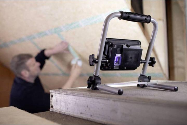Actual product image Brennenstuhl EL 2000 MA (2150 lm)