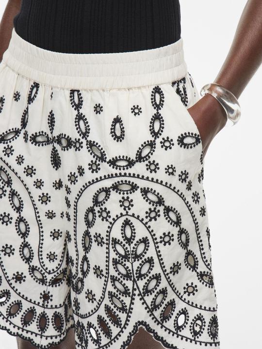 Produktbild Rouge Edit Stickerei Shorts (36)