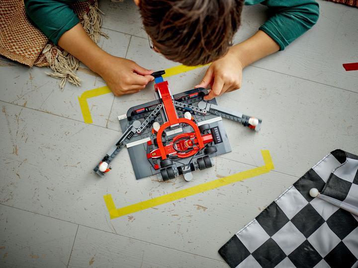 Produktbild LEGO F1 Boxenstopp mit Boxencrew und Ferrari Flitzer (60443, LEGO City)