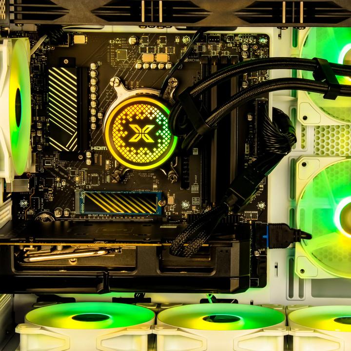 Image du produit Captiva Advanced Gaming R88-531 Ryzen 7 RTX 4060 Ti (AMD Ryzen 7 7800X3D, 32 Go, 2000 Go, GeForce RTX 4060 Ti)