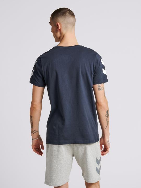 Actual product image hummel Legacy Chevron T-Shirt (XS)