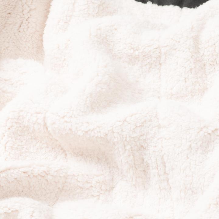 Actual product image Marikoo Akira (L)