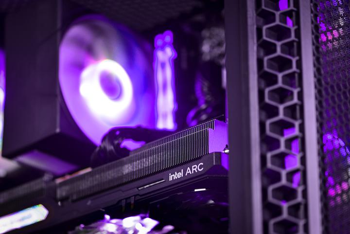 Image du produit Action Actina 5500 (AMD Ryzen 5 5500U, 16 Go, 1000 Go, GeForce RTX 3060)