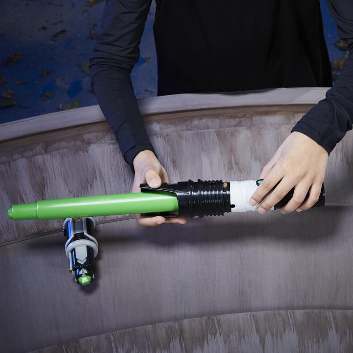 Actual product image Hasbro SW Lightsaber Luke