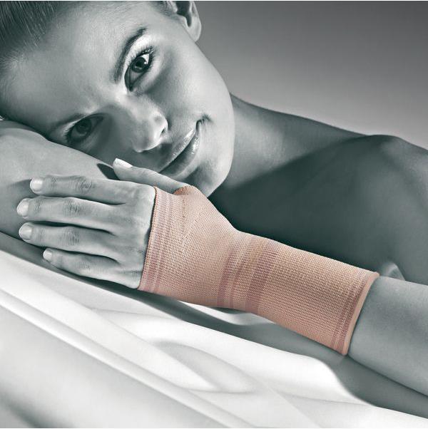 Actual product image Bort Medical ActivColor thumb and hand bandage (S)