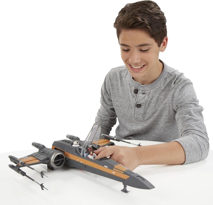 Actual product image Hasbro E7 - 3.75" Poe's X-Wing Fighter