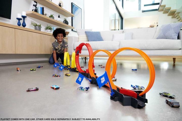 Actual product image Hot Wheels Multi-Loop Race Off