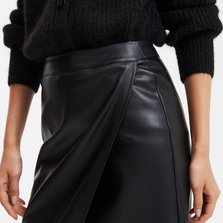 Actual product image La Redoute Collections Straight skirt in faux leather (32)