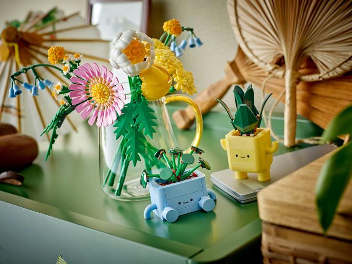 Actual product image LEGO Fröhliche Pflanzen (10349, LEGO Botanical)