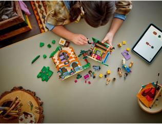 Produktbild LEGO Ponyhof & Stall (42654, LEGO Friends)