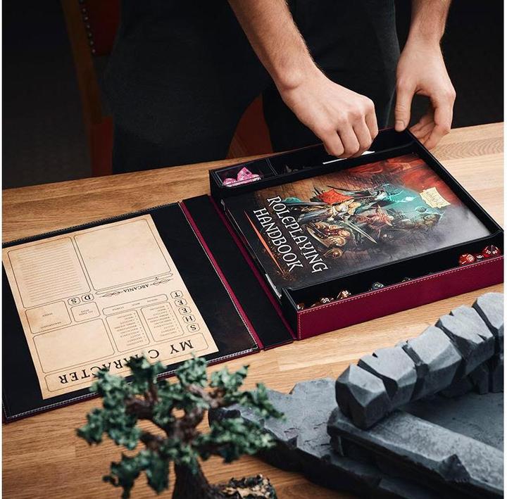 Produktbild Dragon Shield Roleplay Player Companion - Blood Red Player Companion