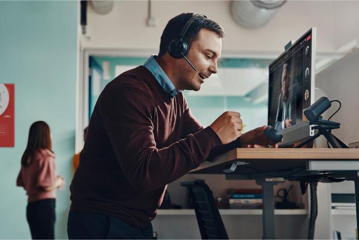 Produktbild Poly Voyager Focus 2 (Kabellos, USB-C)