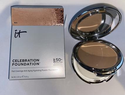 Produktbild It Cosmetics Celebration Foundation Powder Foundation 9 g - Rich