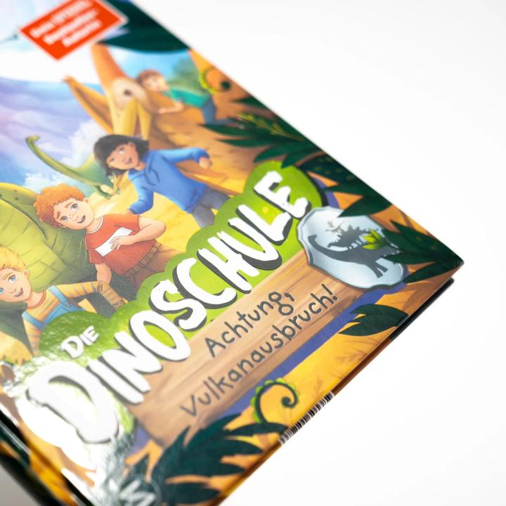 Actual product image Die Dinoschule – Achtung, Vulkanausbruch! (Band 4) (German, Britta Sabbag, Clara Vath, 2024)