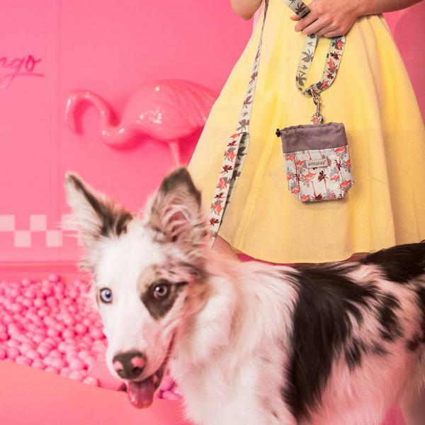 Produktbild amiplay Snack-Tasche Be Happy Cherry, Schwarz/Rot (Agility)