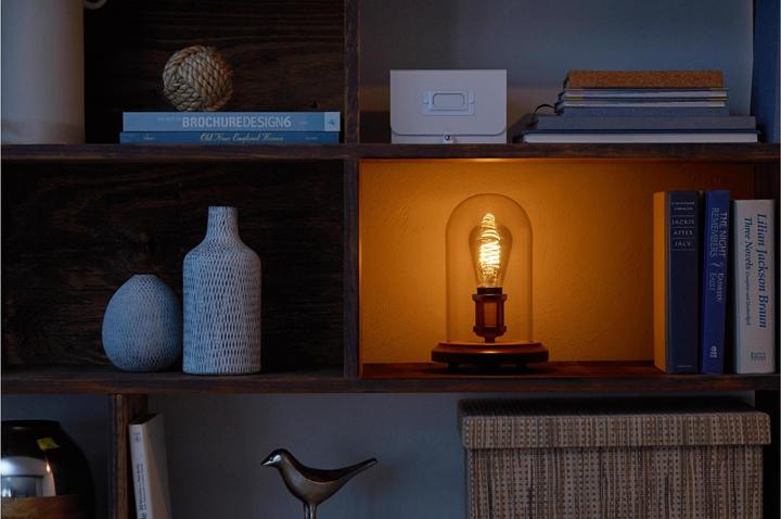 Actual product image Philips Hue White BT (E27, 7 W, 550 lm, 1 x, G)