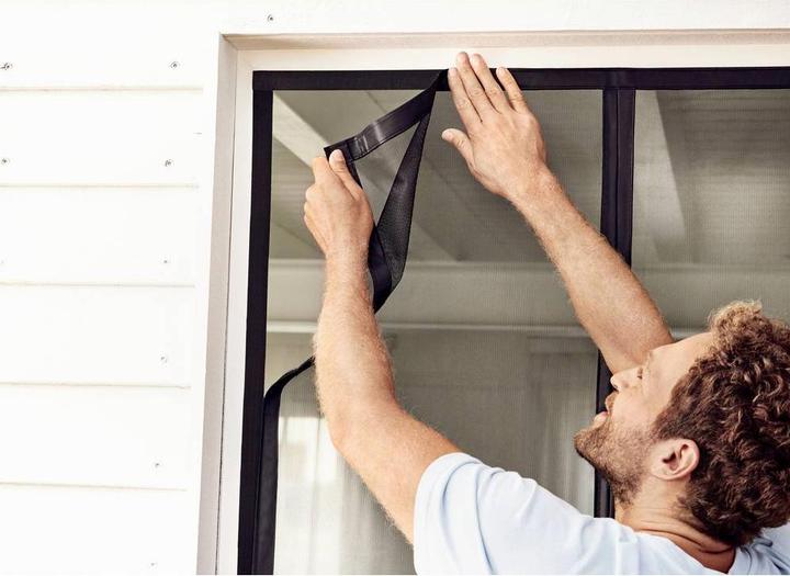 Image du produit tesa Moustiquaire magnétique pour portes de balcon et de terrasse, à fermeture automatique, montage sans (90 x 210 cm)