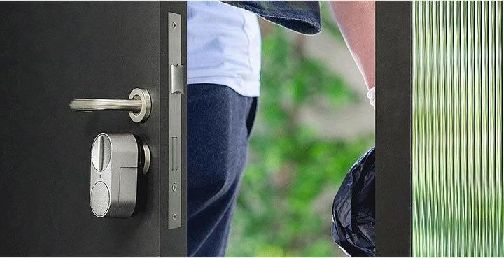 Actual product image VisorTech Smart motorised door lock drive with Bluetooth and app (Smartphone)
