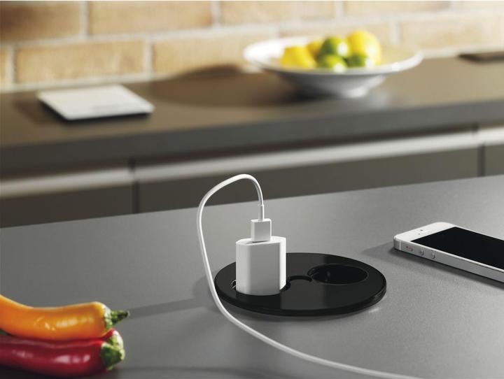 Immagine prodotto Bachmann TWIST 1xCEE7/3 1xCaricatore USB