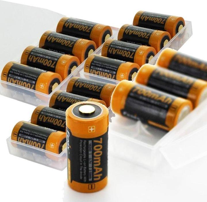 Produktbild AccuCell 8fach Schnell-Ladegerät und 16 Stück CR123A Li-ion Akku (1 Stk., CR123A, 760 mAh, Ladegerät inkl. Akku)
